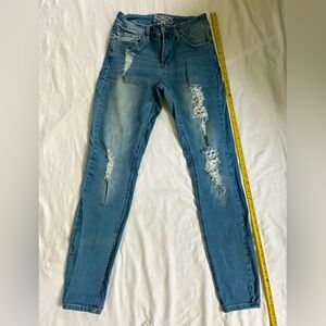 Resfeber Distressed skinny boyfriend women’s Blue Jeans, size 6